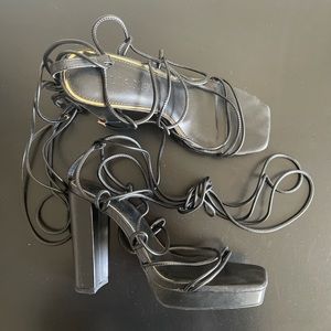 Sexy Black Tie Leg Heels